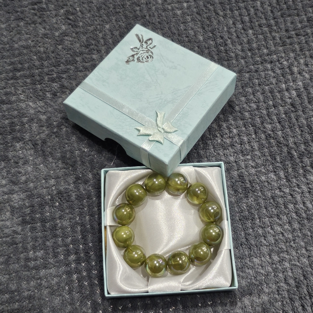 Chunky Green Grapestone Colour Stretchy Costume Bracelet